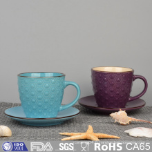 Tasse de café en céramique gaufrée glacée colorée